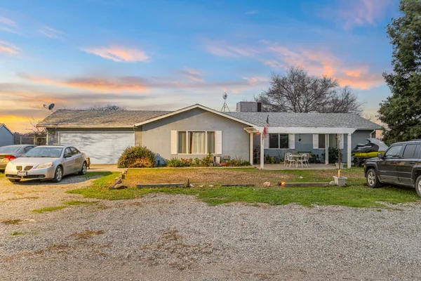 $1,099,000 | 4449 South Clausen Road, Le Grand, CA 95333