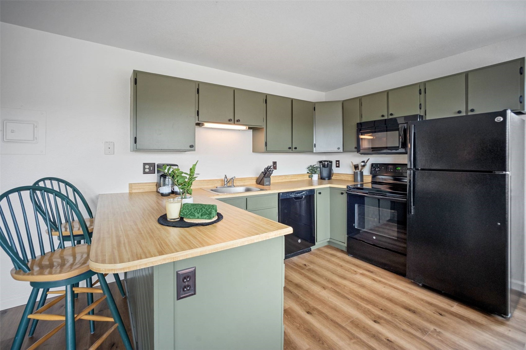9876 Ryan Gulch Road, Unit F206 Silverthorne, CO 80498 - Photo 9 of 43