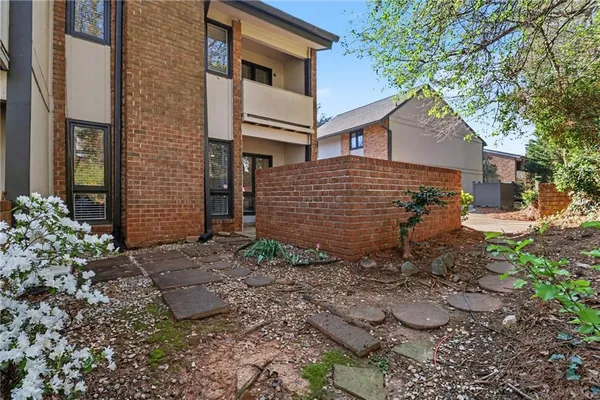 $324,000 | 3293 Clairmont N Northeast, Atlanta, GA 30329