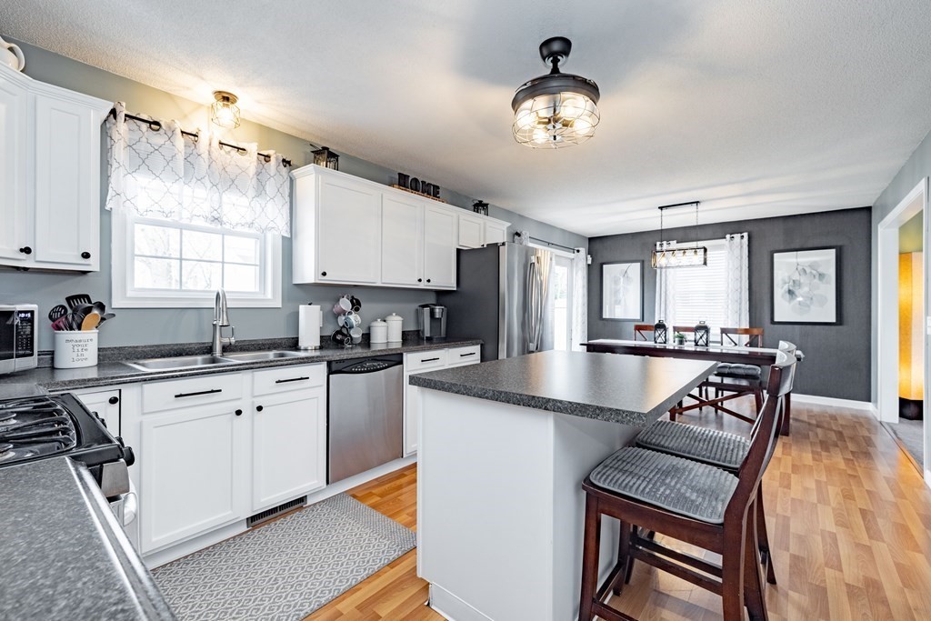 50 Wallace Street Springfield, MA 01119 - Photo 5 of 36 Gallery Image 5