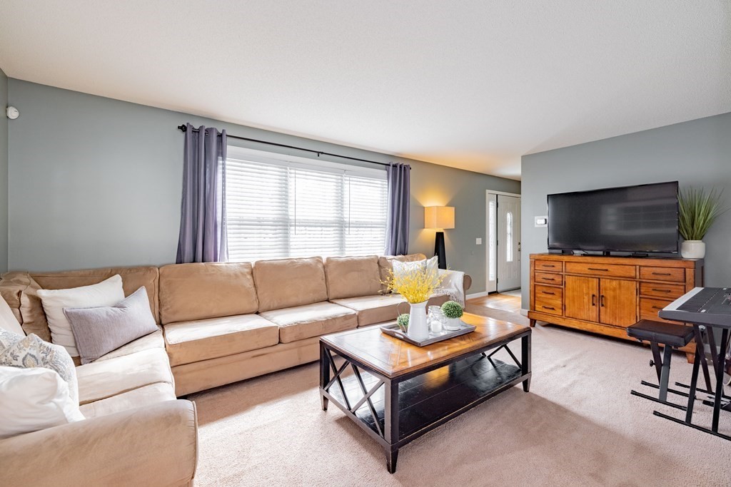 50 Wallace Street Springfield, MA 01119 - Photo 10 of 36 Gallery Image 10