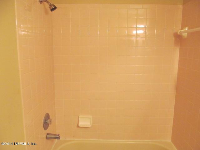 2233 Mareeba Road East Jacksonville, FL 32246 - Photo 8 of 18 2233 Mareeba Rd E (33)