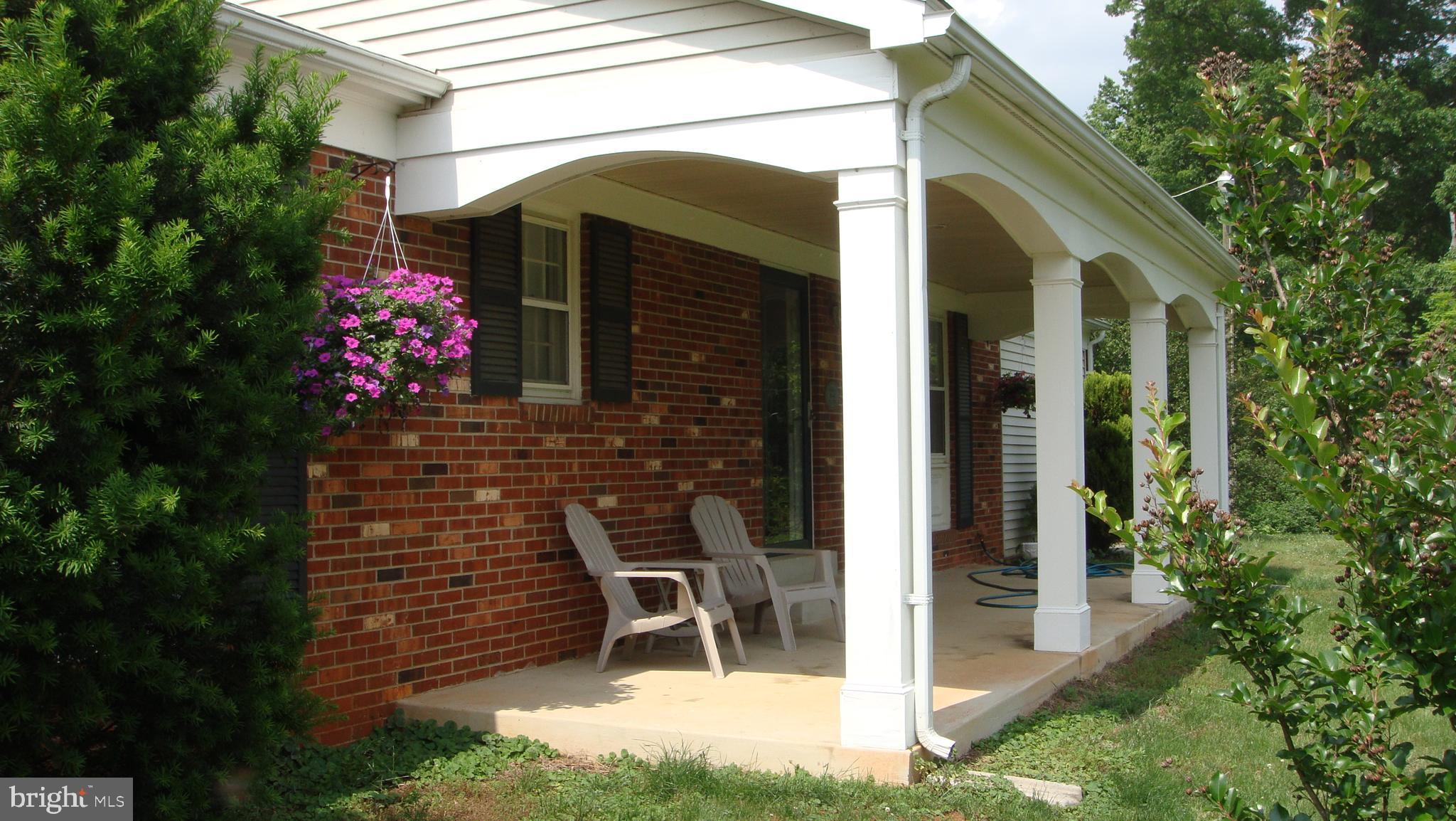 39 Sharp Rock Road Sperryville, VA 22740 - Photo 5 of 34