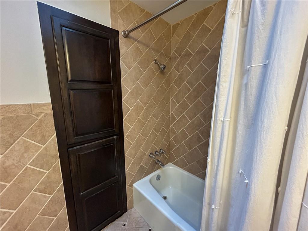 732 Southwest Raintree Drive Lee's Summit, MO 64082 - Photo 20 of 28