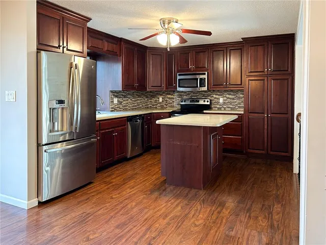 $338,000 | 732 Southwest Raintree Drive, Lee's Summit, MO 64082