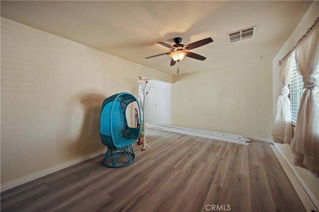 225 West French Avenue Ridgecrest, CA 93555 - Photo 5 of 96