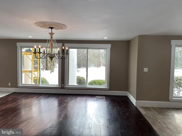 $5,800 | 204 Donmore Drive, Great Falls, VA 22066