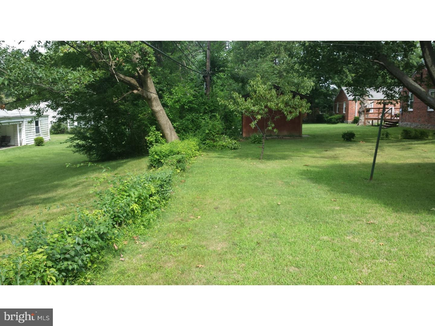 1010 Edann Road Oreland, PA 19075 - Photo 5 of 13 Back Yard