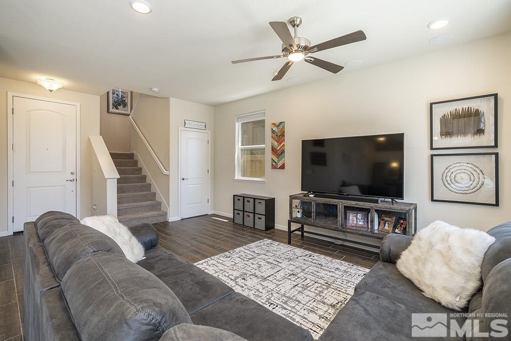 2022 Harmony Valley Drive Reno, NV 89521 - Photo 6 of 26 Photo 6