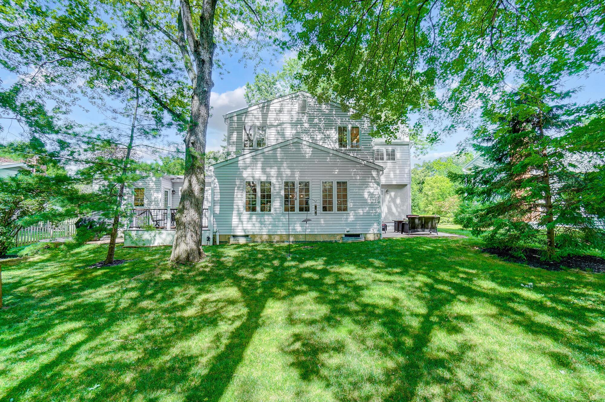 4220 Mountview Road Columbus, OH 43220 - Photo 53 of 66 059