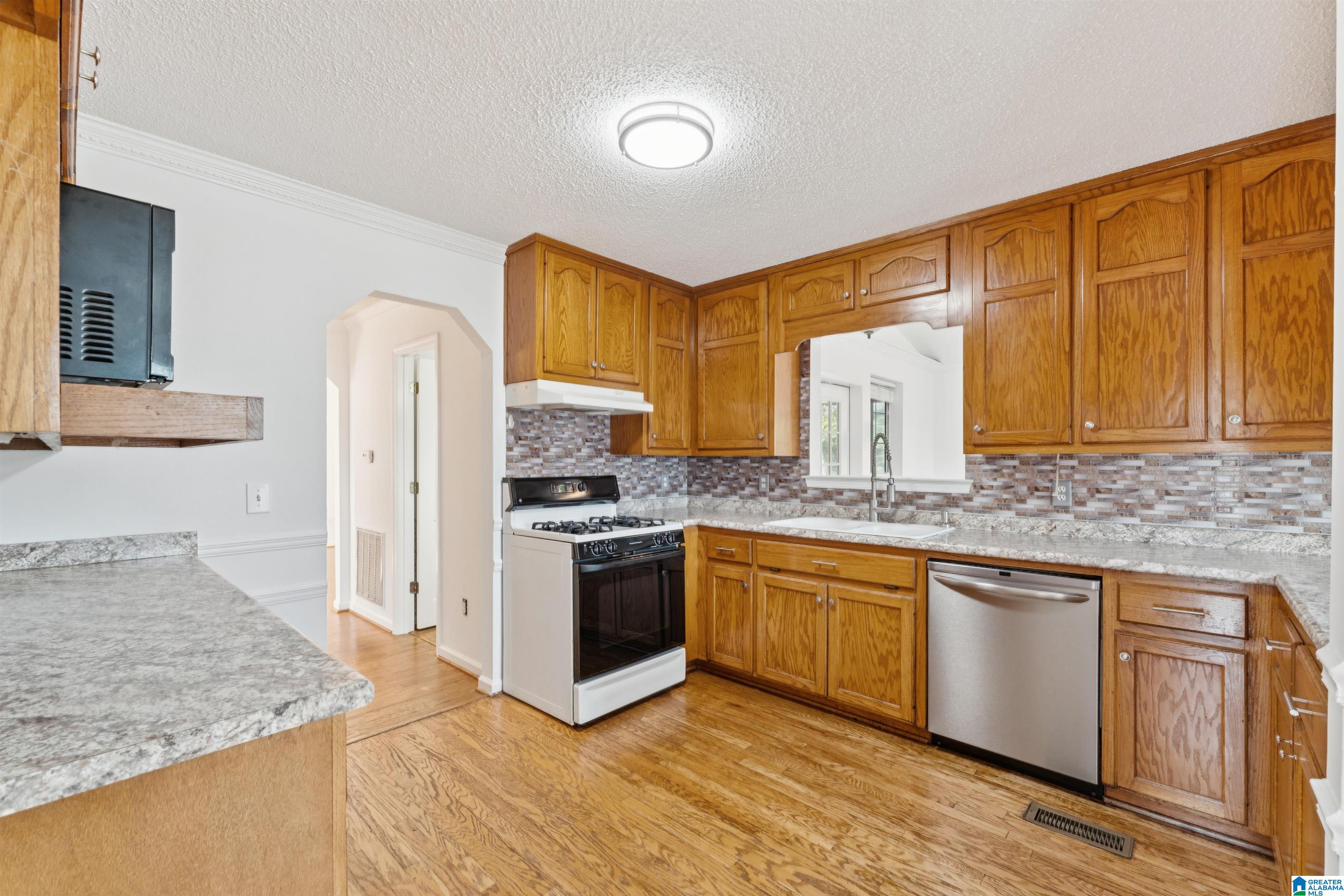 140 Cedar Rock Road Leeds, AL 35094 - Photo 11 of 37