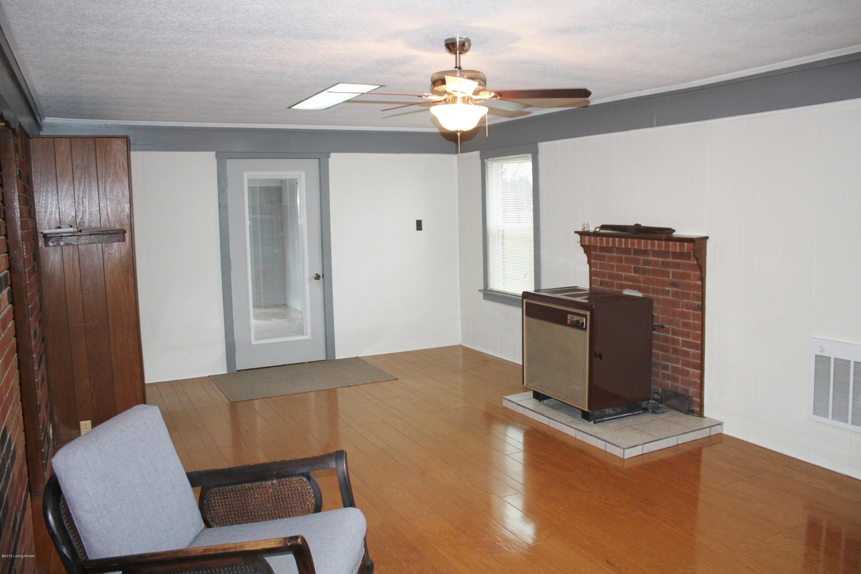 128 Meadow View Loop Harned, KY 40144 - Photo 11 of 29 IMG_4620.JPG