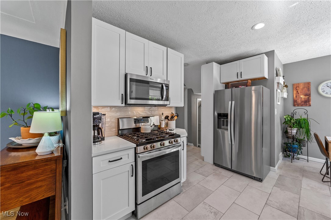 2375 Eardley Road Cleveland, OH 44118 - Photo 15 of 40 Gallery Image 15