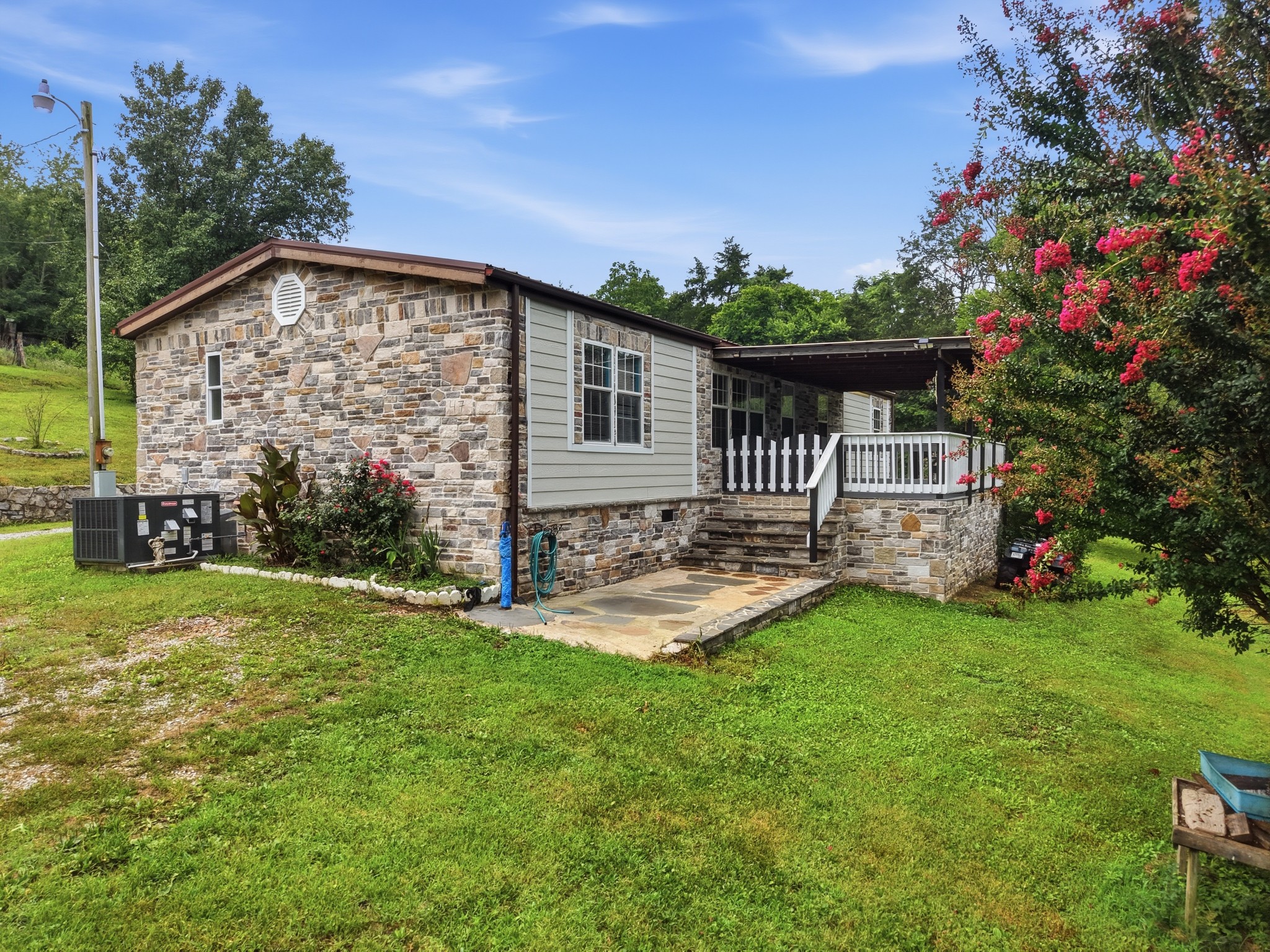 47 Riddleton Circle Riddleton, TN 37151 - Photo 3 of 35