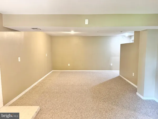 $3,600 | 15407 Skyline Drive, Dumfries, VA 22025