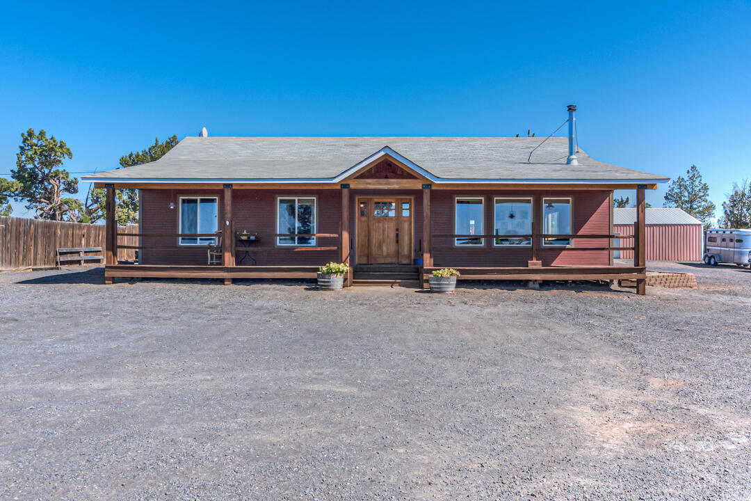 4804 Southwest Briar Road Powell Butte, OR 97753 - Photo 1 of 54 Briar Ln SW 4804 (8 of 55)