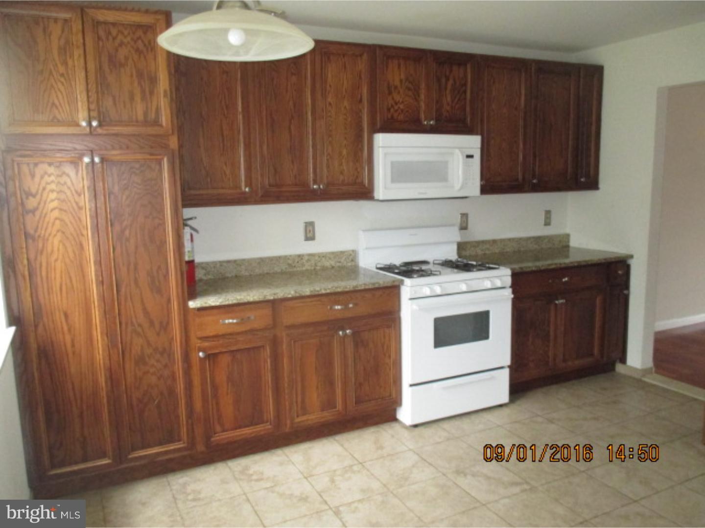 708 Rutland Court Sewell, NJ 08080 - Photo 3 of 13