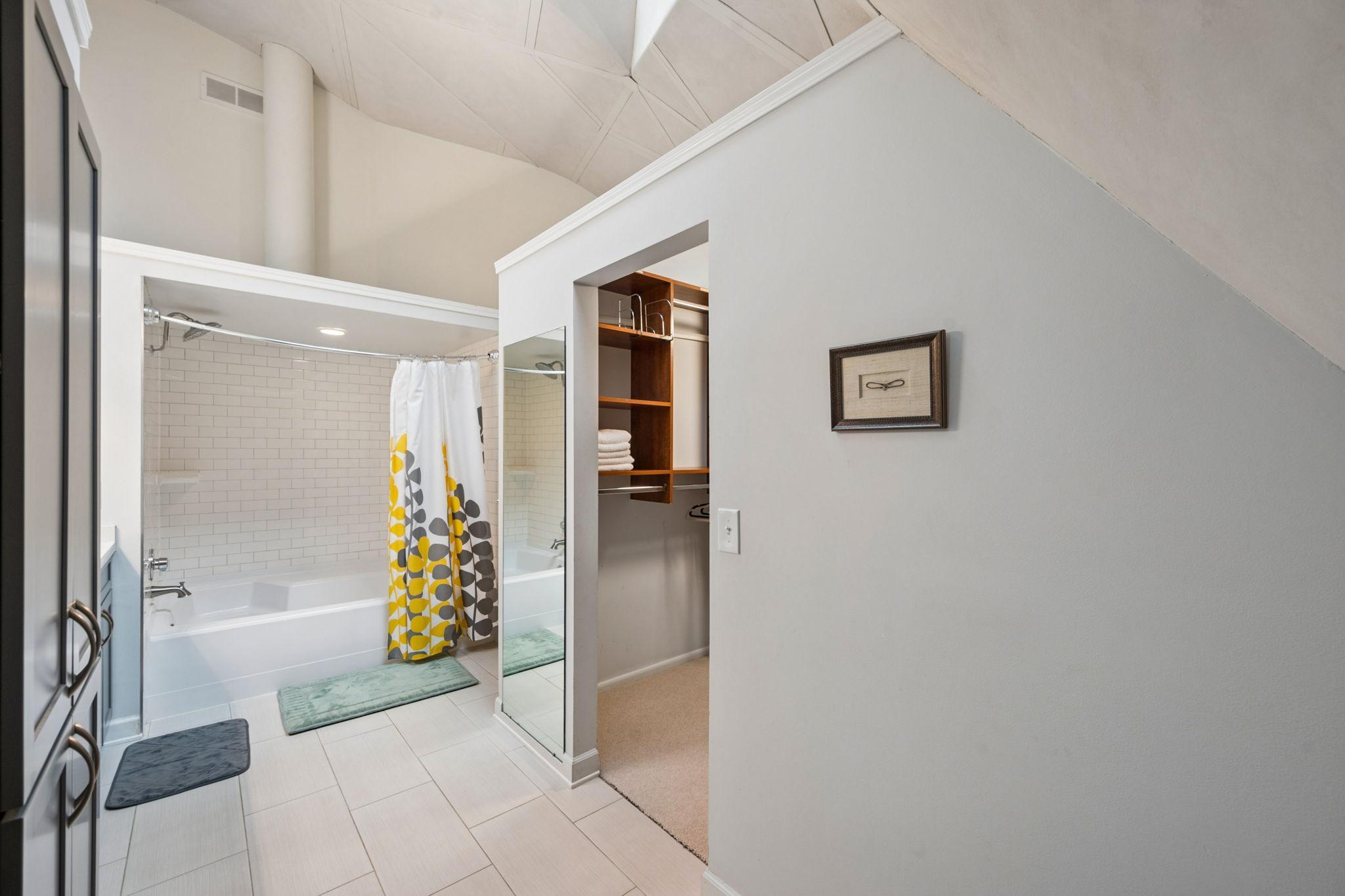 6525 Rowland Road Eden Prairie, MN 55344 - Photo 29 of 92 Gallery Image 29