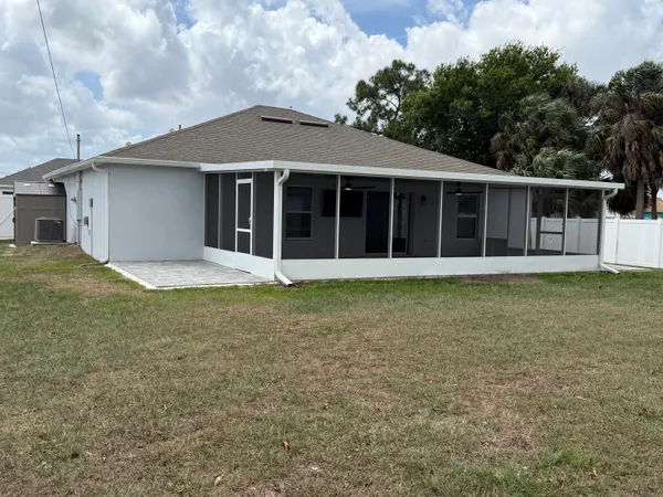 $2,800 | 949 Southwest Fisherman Avenue, Port St. Lucie, FL 34953