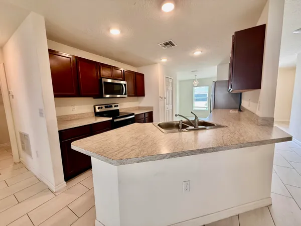 $2,800 | 949 Southwest Fisherman Avenue, Port St. Lucie, FL 34953