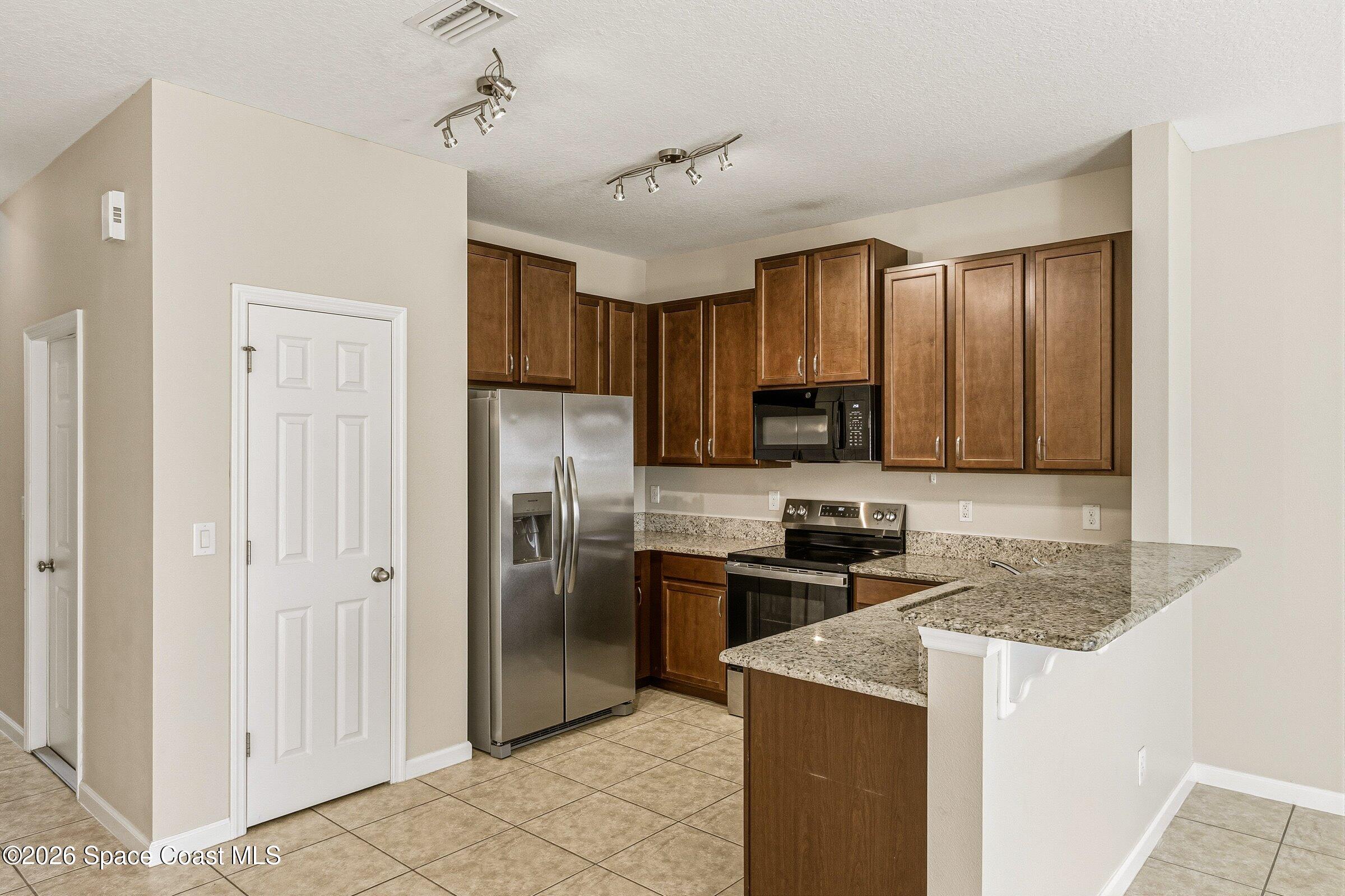 2780 Reston Street, Unit 105 Melbourne, FL 32935 - Photo 16 of 32 Kitchen #2