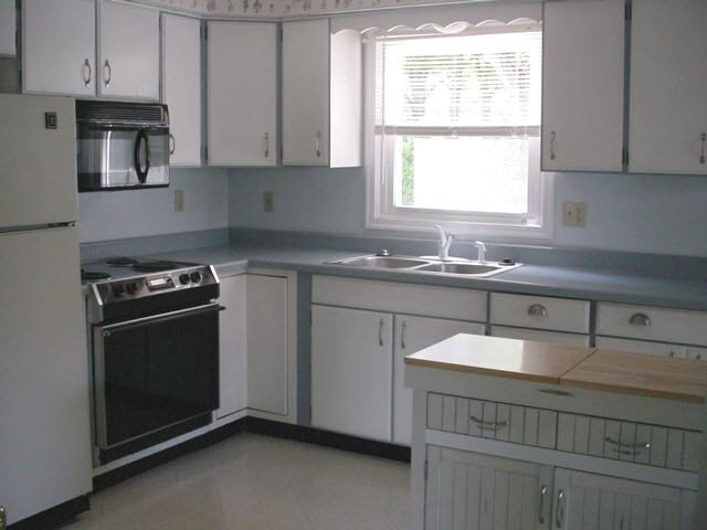 705 South Rambler Road Muncie, IN 47304 - Photo 2 of 12