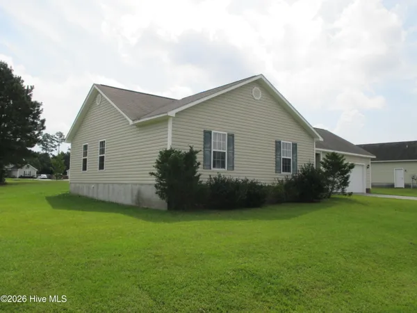 $1,400 | 204 Slate Court, Jacksonville, NC 28546