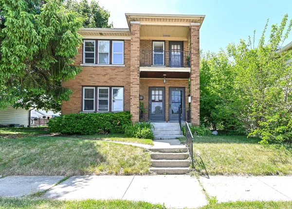 $325,000 | 3340 10th Avenue, Racine, WI 53402
