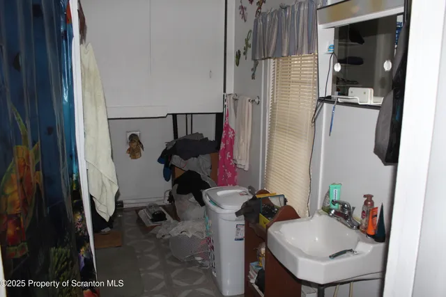 $210,000 | 105 College Avenue, Factoryville, PA 18419