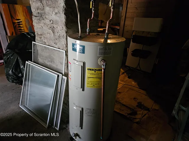 $210,000 | 105 College Avenue, Factoryville, PA 18419