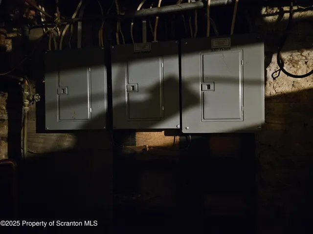 $210,000 | 105 College Avenue, Factoryville, PA 18419