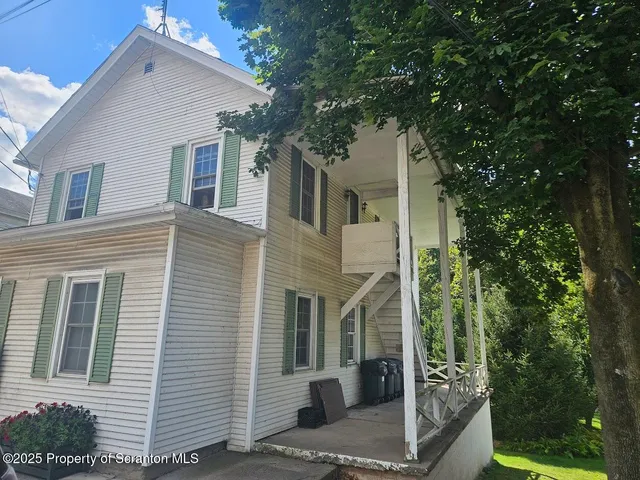 $210,000 | 105 College Avenue, Factoryville, PA 18419