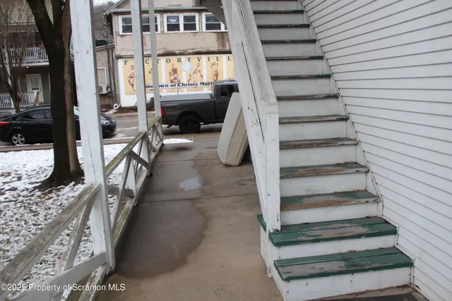 $210,000 | 105 College Avenue, Factoryville, PA 18419