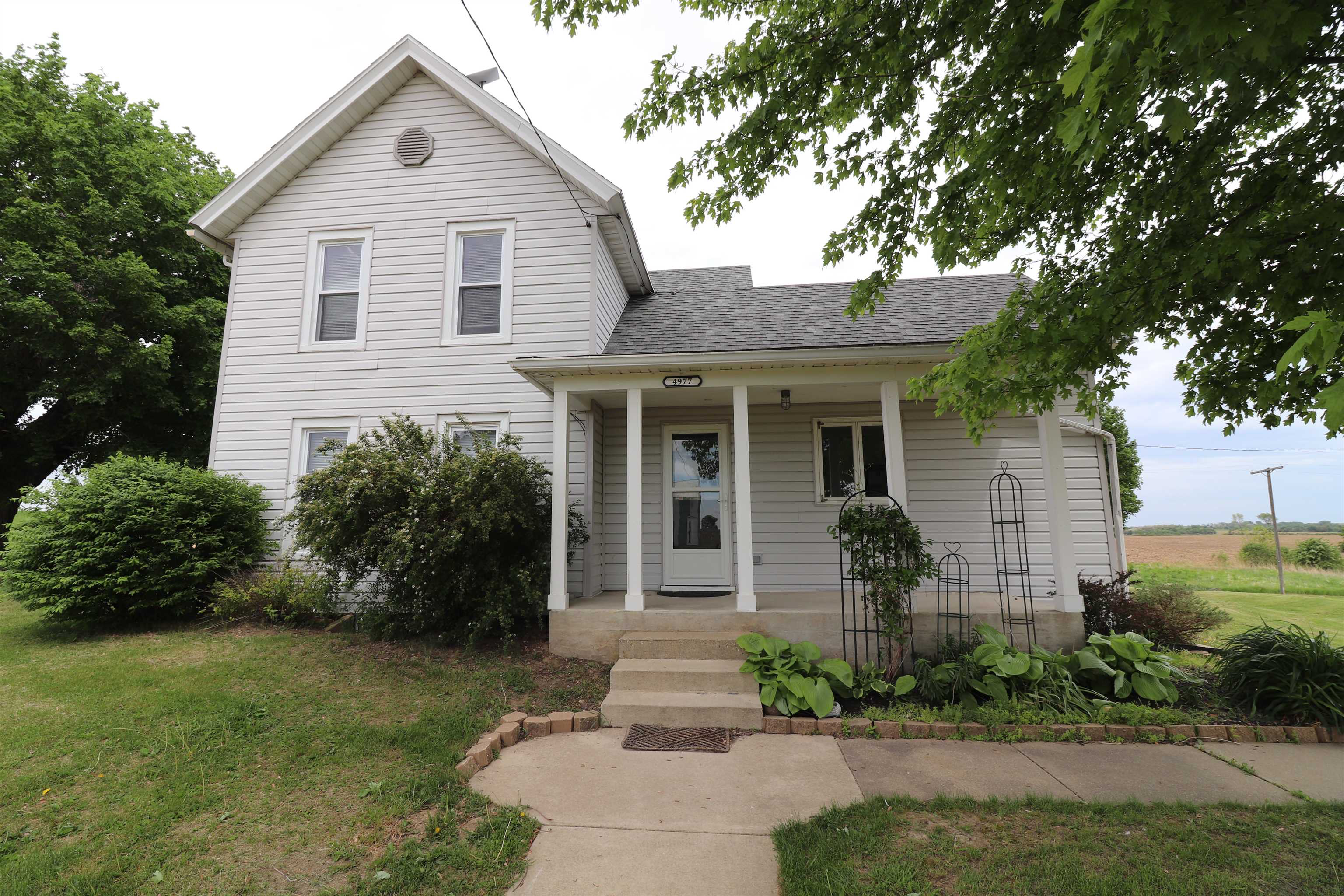 4977 North Mt Vernon Road Forreston, IL 61030 - Photo 3 of 55 Gallery Image 3