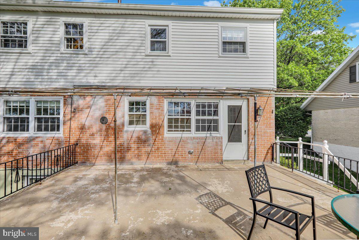 2701 Dalin Drive Reading, PA 19609 - Photo 22 of 34 a view of a house with a chair and a window