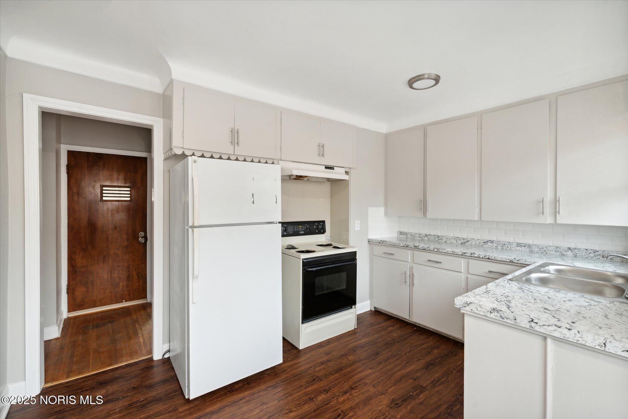 2140 Wyndhurst Road Toledo, OH 43607 - Photo 47 of 61 3