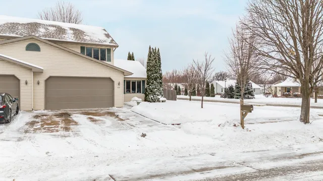 $315,000 | 814 Lang Way, Kimberly, WI 54136