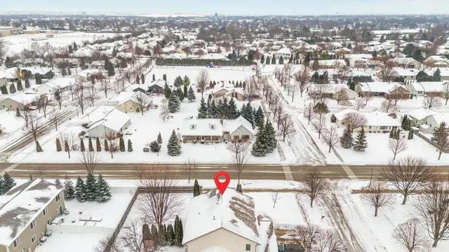 $315,000 | 814 Lang Way, Kimberly, WI 54136