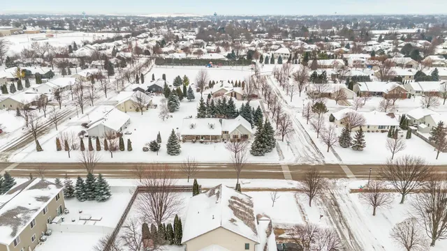 $315,000 | 814 Lang Way, Kimberly, WI 54136