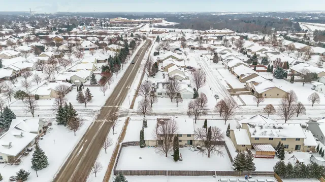 $315,000 | 814 Lang Way, Kimberly, WI 54136