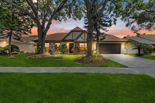 $498,000 | 15013 Redcliff Drive, Tampa, FL 33625