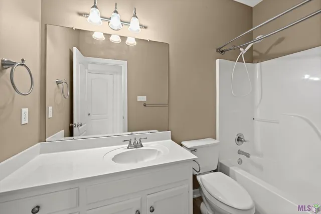 $369,900 | 10740 Hillwood Avenue, Baton Rouge, LA 70810