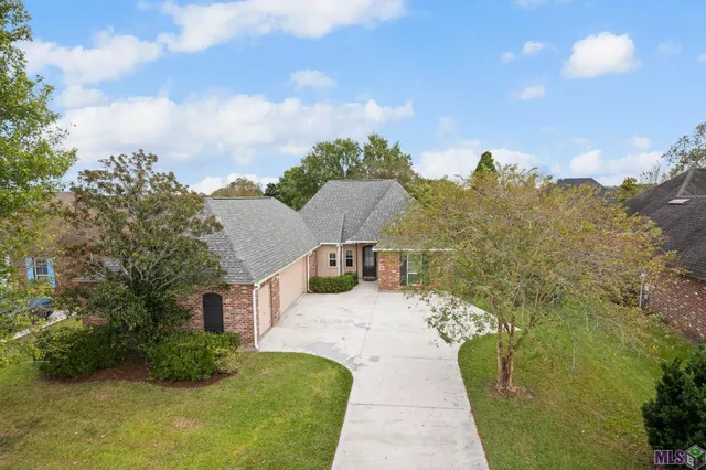 $369,900 | 10740 Hillwood Avenue, Baton Rouge, LA 70810