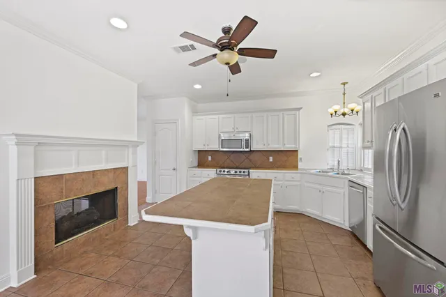 $369,900 | 10740 Hillwood Avenue, Baton Rouge, LA 70810