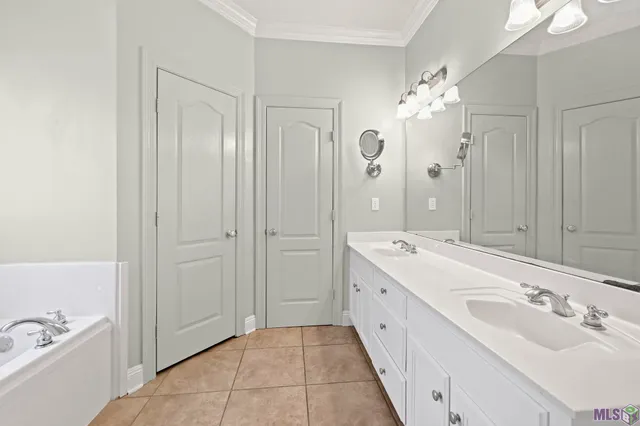 $369,900 | 10740 Hillwood Avenue, Baton Rouge, LA 70810