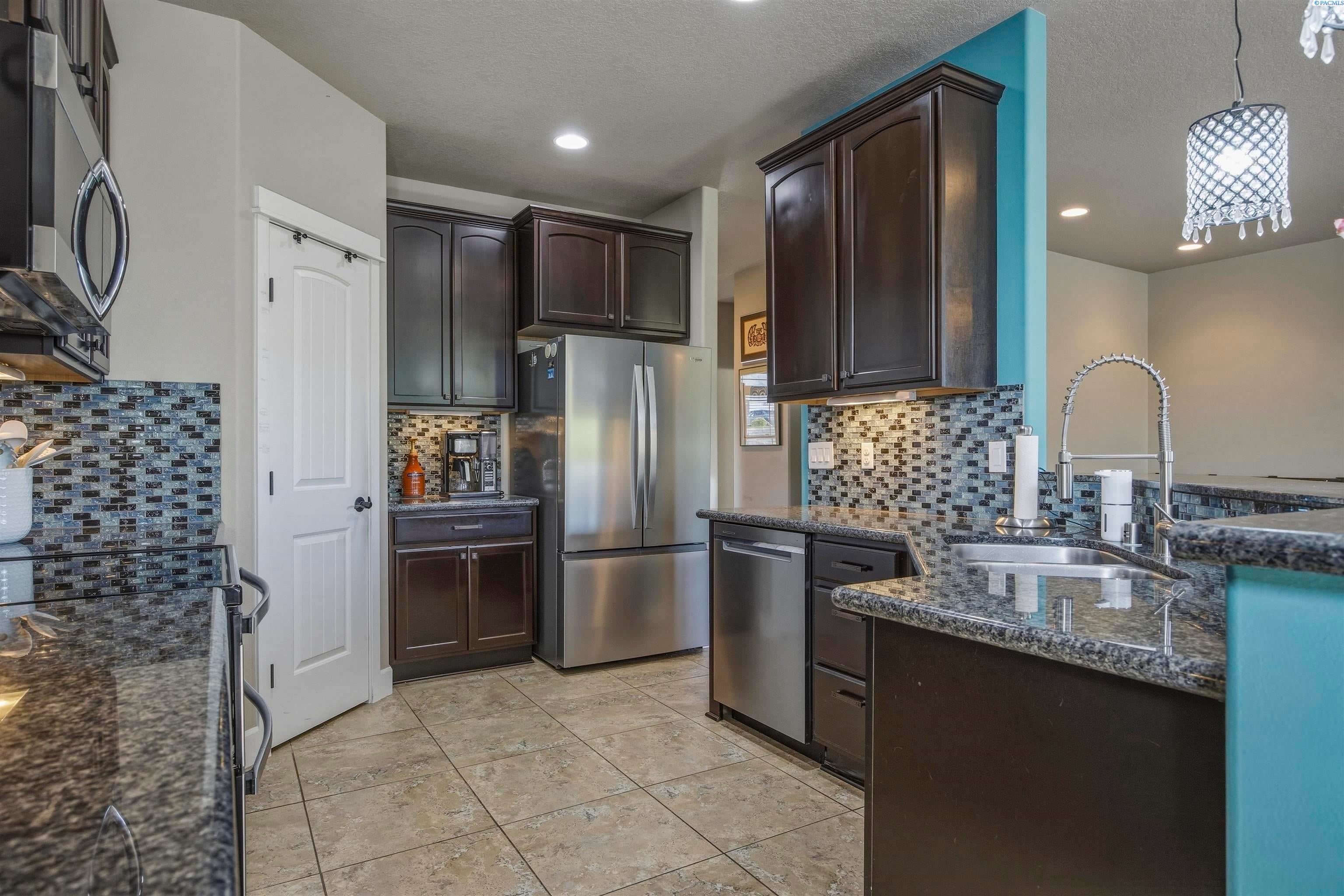 2926 Sunshine Ridge Road Richland, WA 99352 - Photo 8 of 41 Gallery Image 8