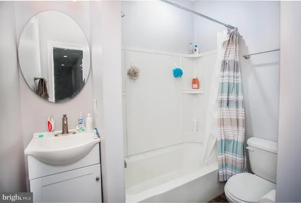 $1,595 | 217 West Lancaster Avenue, Unit 1B, Downingtown, PA 19335