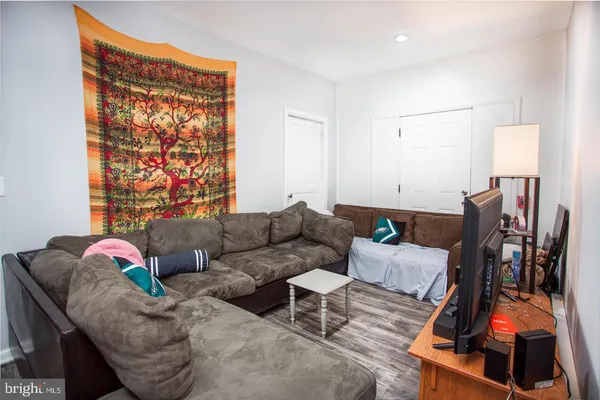 $1,595 | 217 West Lancaster Avenue, Unit 1B, Downingtown, PA 19335