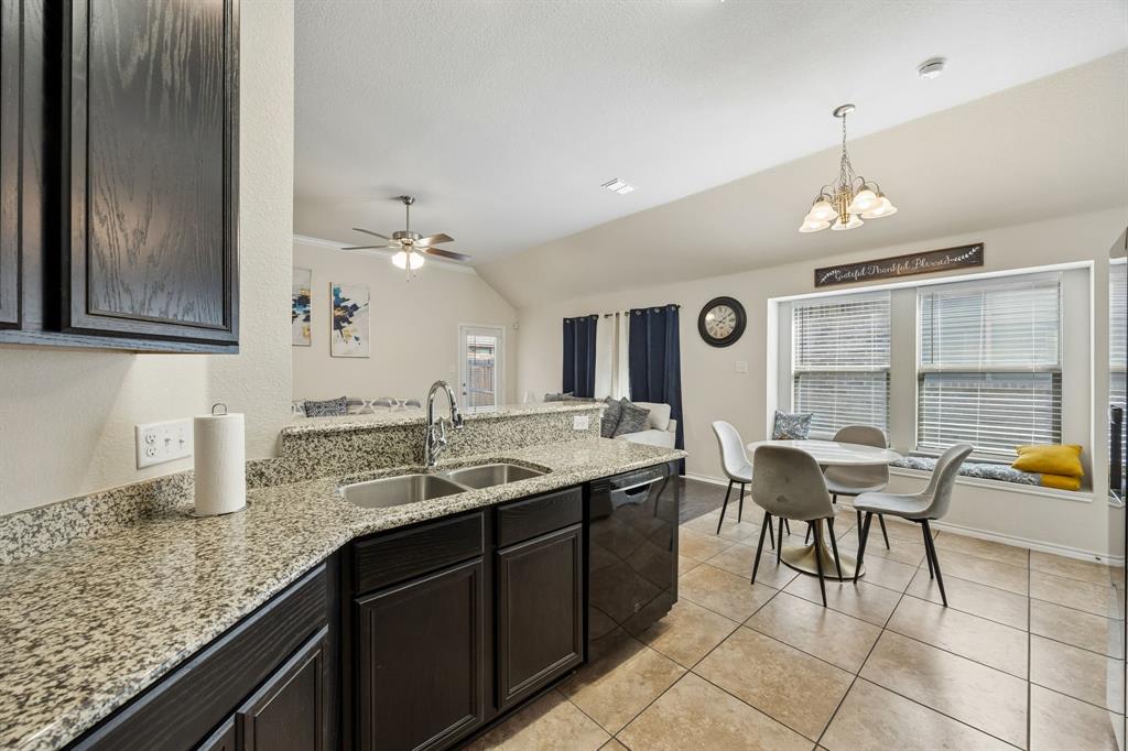 405 Rodger Street Wilmer, TX 75172 - Photo 8 of 29