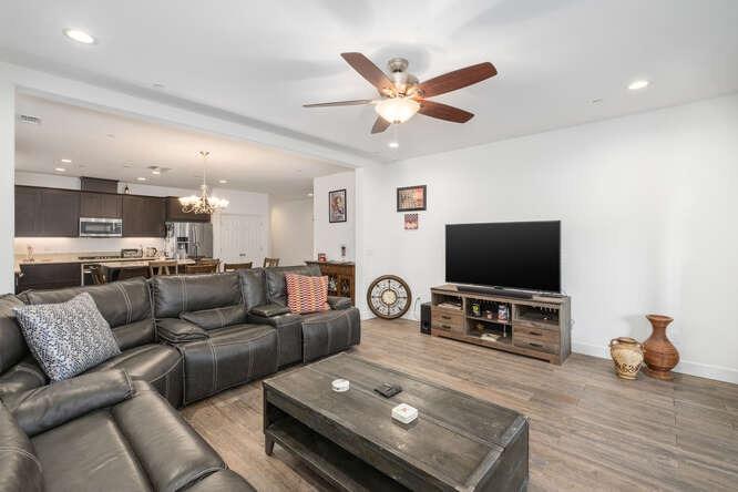 3822 Hannah Lane Clovis, CA 93619 - Photo 14 of 26 a living room with furniture and a flat screen tv